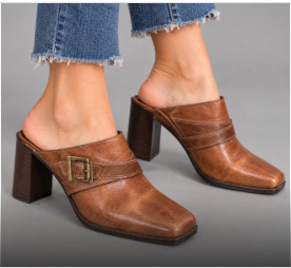 Bass Kirsten Women’s Brown Leather Heeled Clogs Mules Size 8M